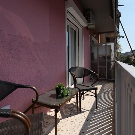 Newly Renovated 2 Bedroom Apartment, 5Min To Metro Athens Exterior photo