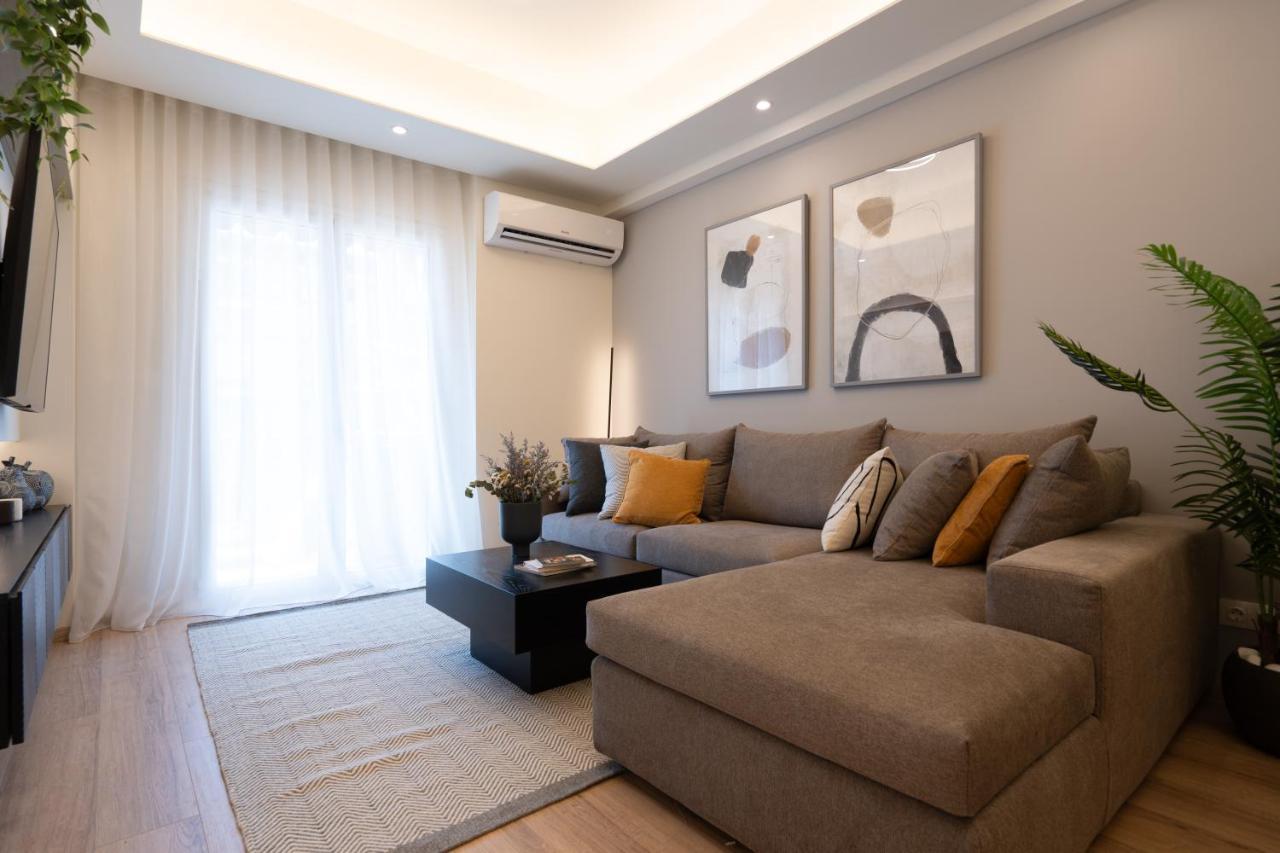 Newly Renovated 2 Bedroom Apartment, 5Min To Metro Athens Exterior photo