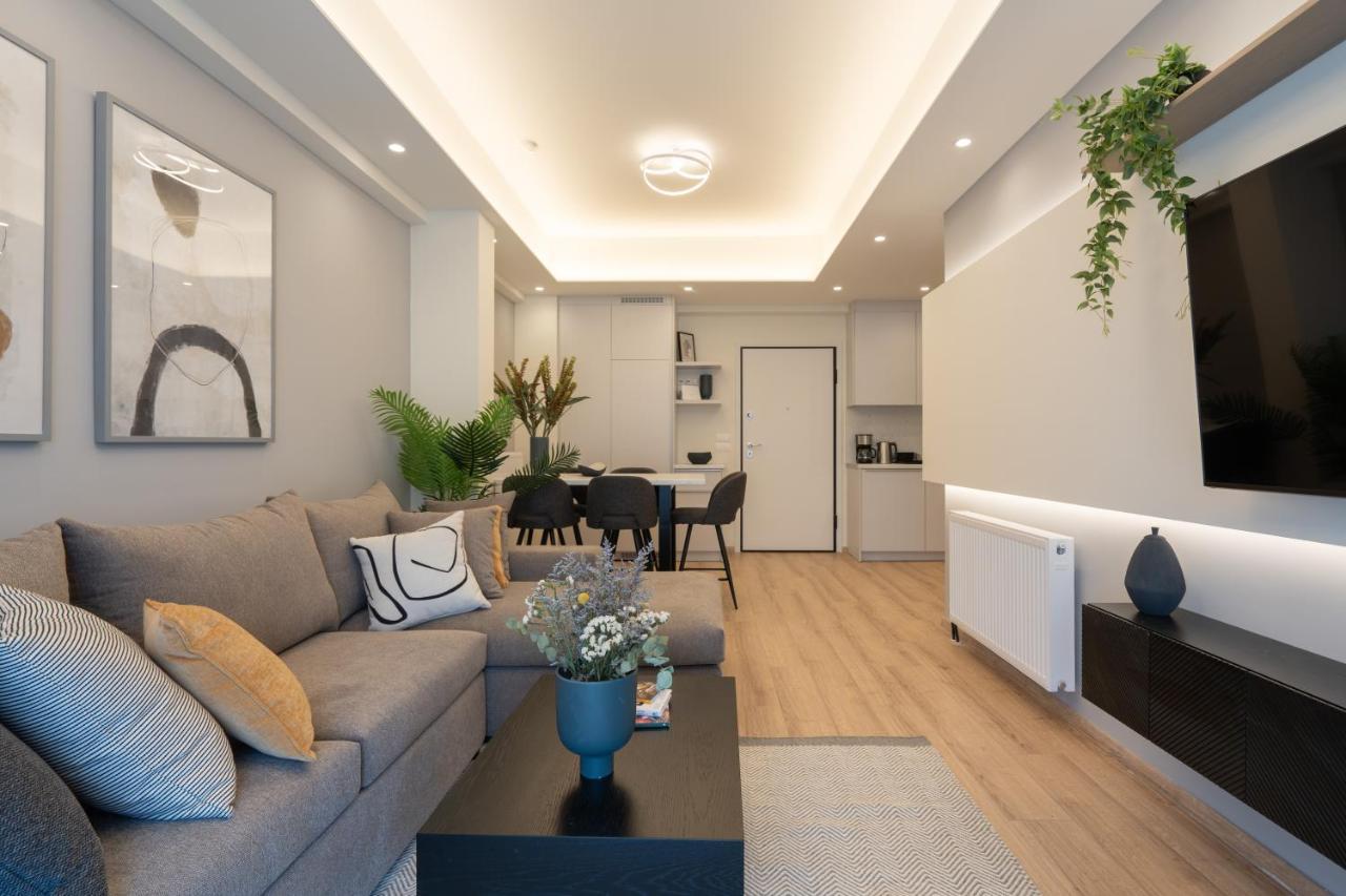 Newly Renovated 2 Bedroom Apartment, 5Min To Metro Athens Exterior photo