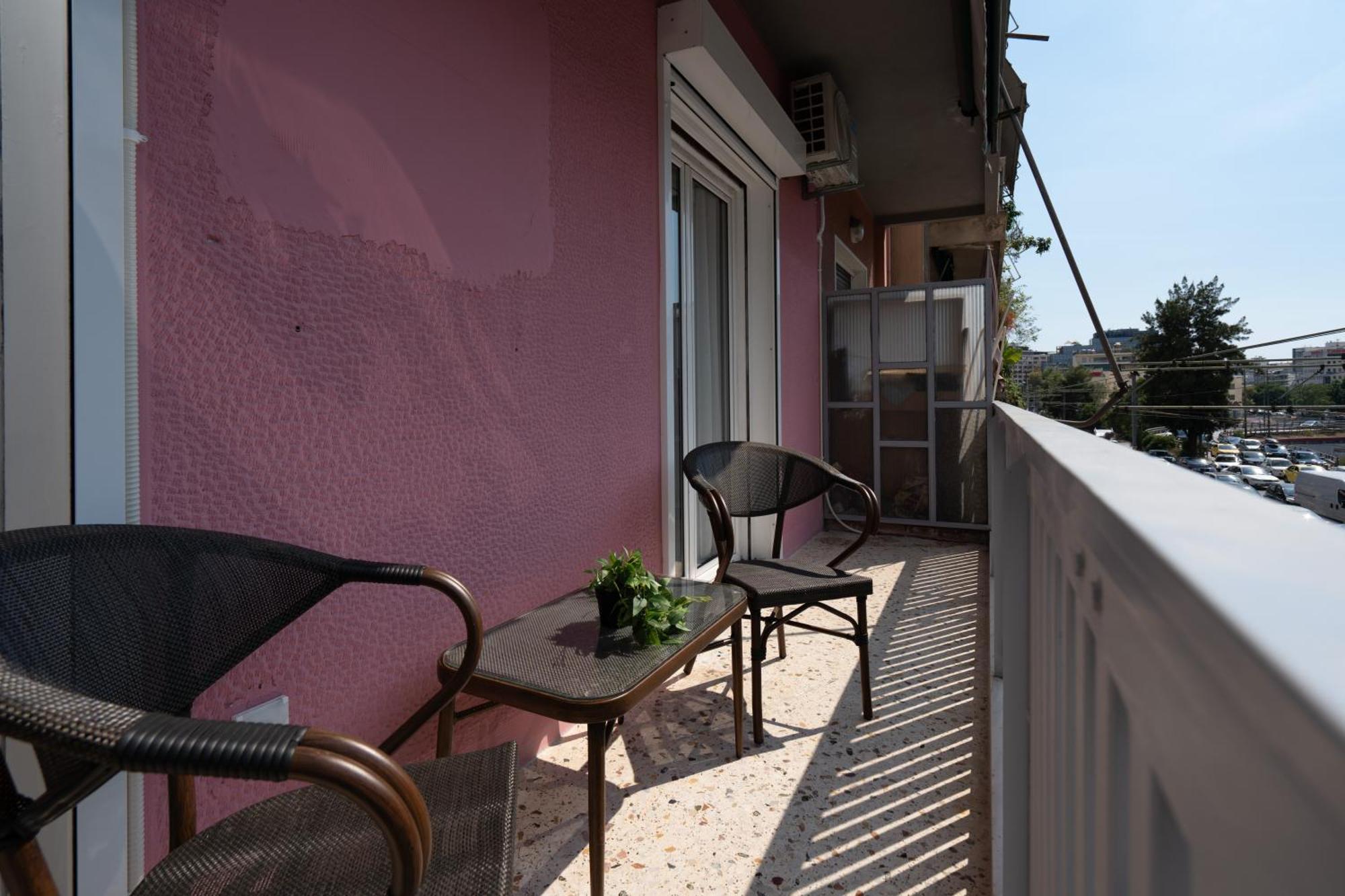 Newly Renovated 2 Bedroom Apartment, 5Min To Metro Athens Exterior photo